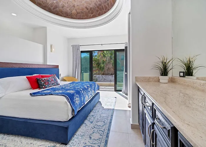 Marbella Lane Premium Ocean View & Pool